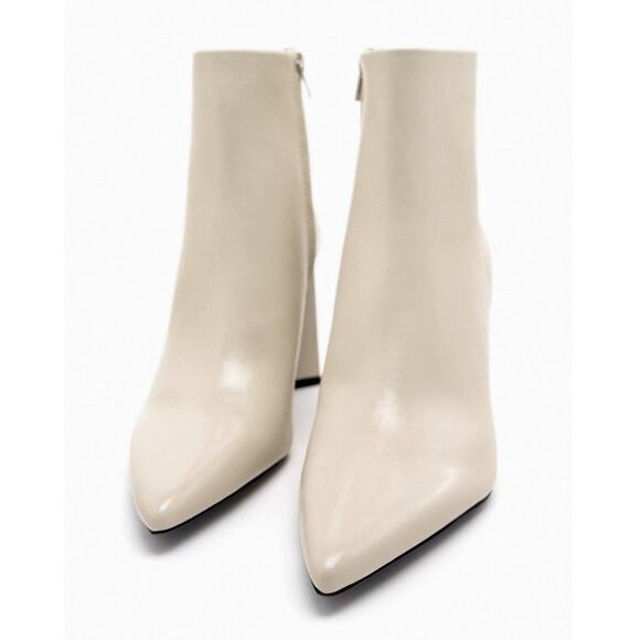 Zara TRIANGULAR HEELED ANKLE BOOTS - Picture 3 of 13